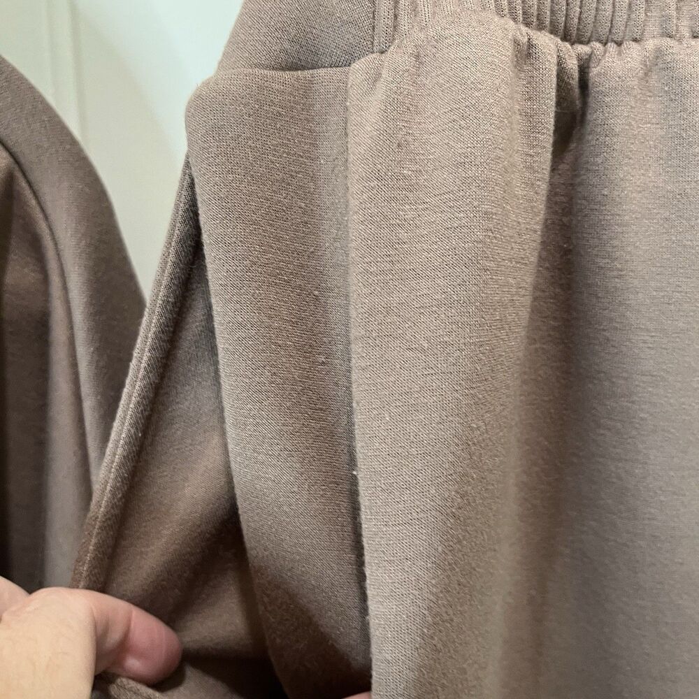 Scoop 2PC Lounge set Long Sleeve Top and Bottoms Brown Taupe Size M/L - Picture 7 of 10